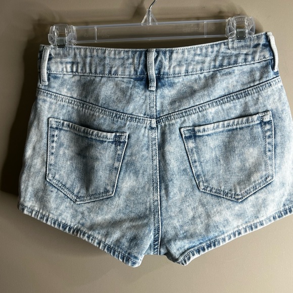 Roxy light Wash jeans shorts lace overlay size 3 - Picture 7 of 8
